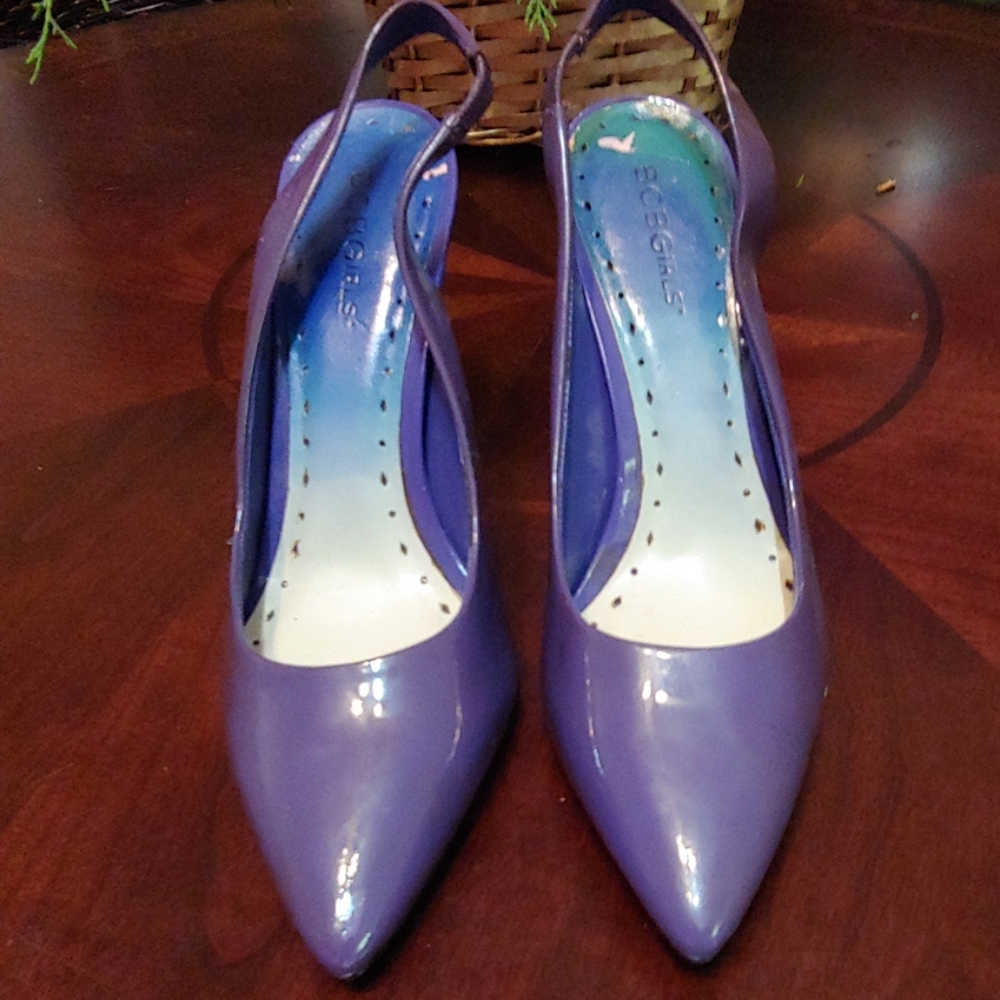 BCBGIRLS purple pumps